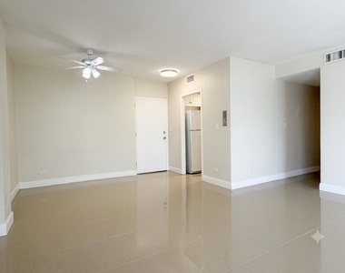 2800 N Flagler Drive - Photo Thumbnail 6