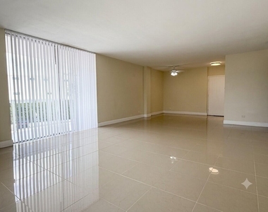 2800 N Flagler Drive - Photo Thumbnail 5