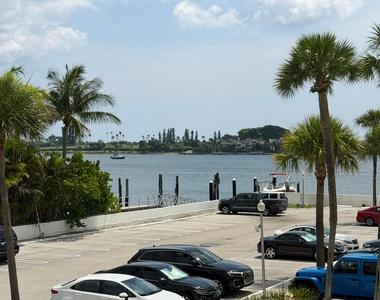 2800 N Flagler Drive - Photo Thumbnail 11