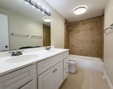 2800 N Flagler Drive - Photo Thumbnail 17