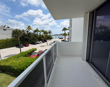 2800 N Flagler Drive - Photo Thumbnail 10