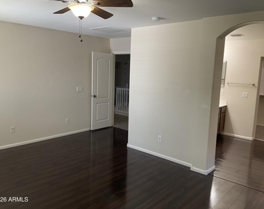 1374 W Matthews Drive - Photo Thumbnail 3