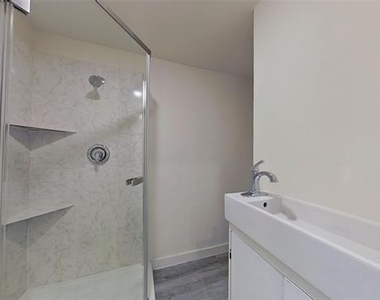 1404 Arvel Circle - Photo Thumbnail 12