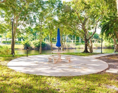 1021 Mockingbird Lane - Photo Thumbnail 21