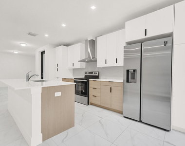 407 Bella Sol Way - Photo Thumbnail 11