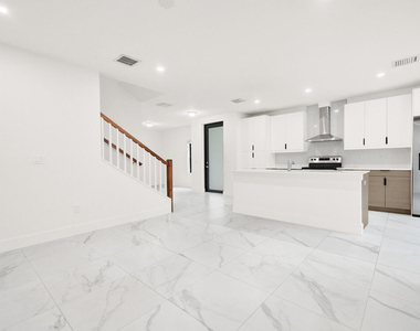 407 Bella Sol Way - Photo Thumbnail 18