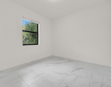 407 Bella Sol Way - Photo Thumbnail 27