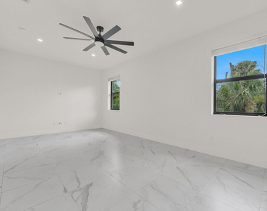 407 Bella Sol Way - Photo Thumbnail 24