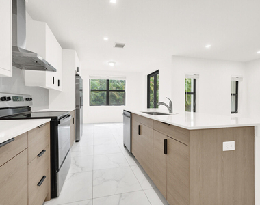 407 Bella Sol Way - Photo Thumbnail 13