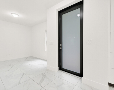 407 Bella Sol Way - Photo Thumbnail 3