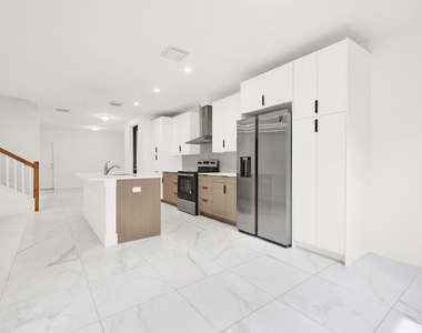407 Bella Sol Way - Photo Thumbnail 15