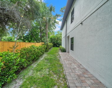 407 Bella Sol Way - Photo Thumbnail 2
