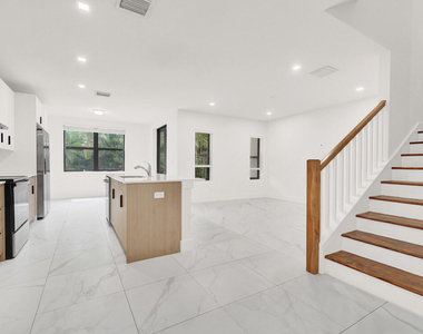 407 Bella Sol Way - Photo Thumbnail 4
