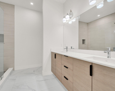 407 Bella Sol Way - Photo Thumbnail 25