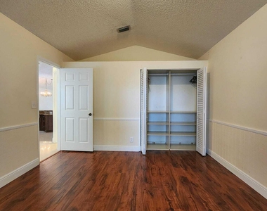 7705 Forest Green Lane - Photo Thumbnail 14