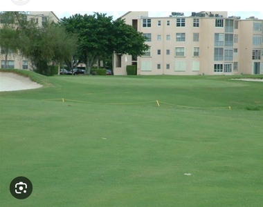1010 Country Club Drive - Photo Thumbnail 9