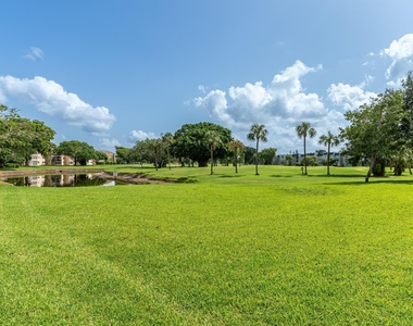 1010 Country Club Drive - Photo Thumbnail 17