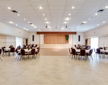 1010 Country Club Drive - Photo Thumbnail 14