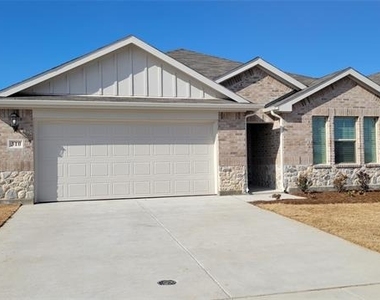 310 Sugarlands Drive - Photo Thumbnail 1
