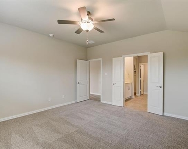 310 Sugarlands Drive - Photo Thumbnail 19