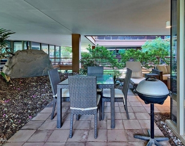 7117 E Rancho Vista Drive - Photo Thumbnail 6