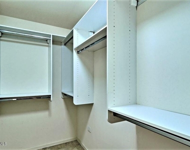 7117 E Rancho Vista Drive - Photo Thumbnail 23