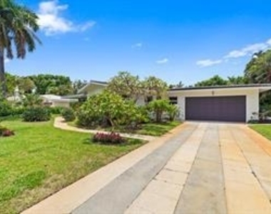 1705 Ne 26th Avenue - Photo Thumbnail 1