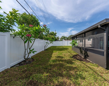4800 Ne 4th Avenue - Photo Thumbnail 19