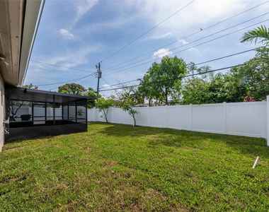 4800 Ne 4th Avenue - Photo Thumbnail 16