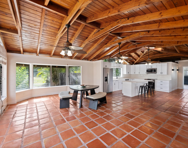 816 Chukker Road - Photo Thumbnail 7