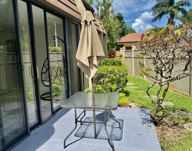 4501 Fountains Drive S - Photo Thumbnail 27