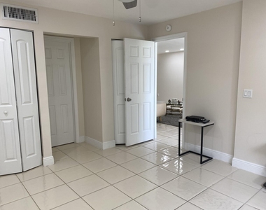 4501 Fountains Drive S - Photo Thumbnail 12