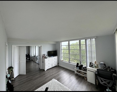3090 N Course Drive - Photo Thumbnail 16