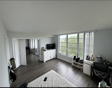 3090 N Course Drive - Photo Thumbnail 2