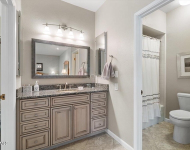4525 N 66 Street - Photo Thumbnail 16