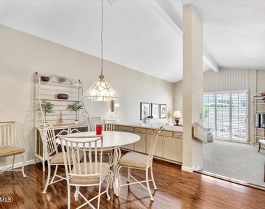 4525 N 66 Street - Photo Thumbnail 5