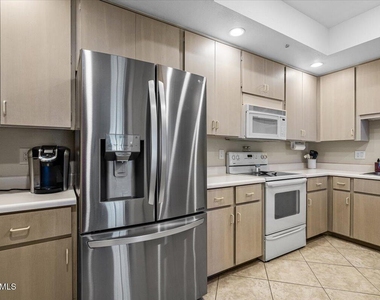 4525 N 66 Street - Photo Thumbnail 9