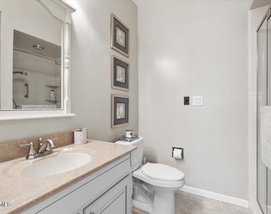 4525 N 66 Street - Photo Thumbnail 20