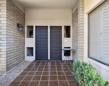 4525 N 66 Street - Photo Thumbnail 2