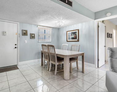721 Lori Drive - Photo Thumbnail 11