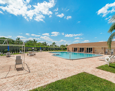 721 Lori Drive - Photo Thumbnail 23