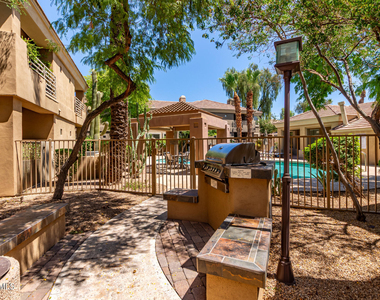 4848 N 36th Street - Photo Thumbnail 3