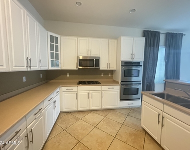 3586 W Naomi Lane - Photo Thumbnail 9