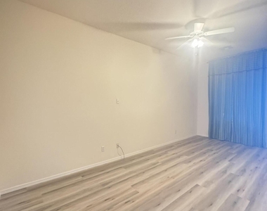 3586 W Naomi Lane - Photo Thumbnail 4