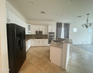 3586 W Naomi Lane - Photo Thumbnail 5