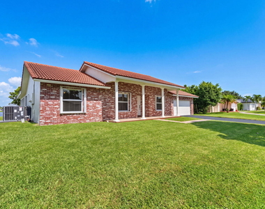 905 Nw 133rd Avenue - Photo Thumbnail 2