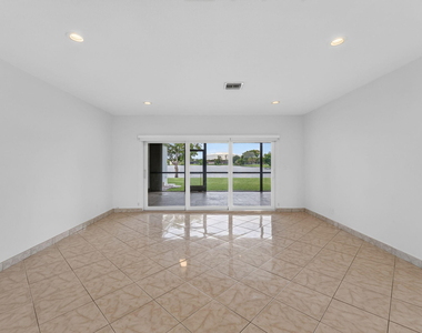 905 Nw 133rd Avenue - Photo Thumbnail 9