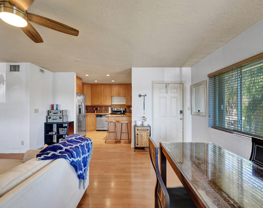 1423 Holly Heights Drive - Photo Thumbnail 32
