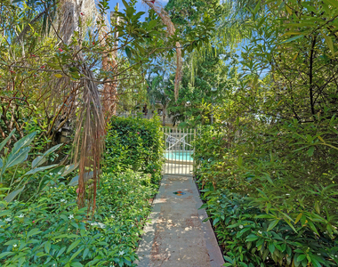 1423 Holly Heights Drive - Photo Thumbnail 24