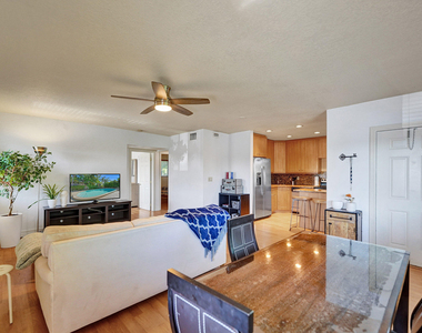 1423 Holly Heights Drive - Photo Thumbnail 33
